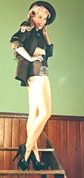 vb_nvelle_photo_vid__o_032014_debout_site-80014301 image