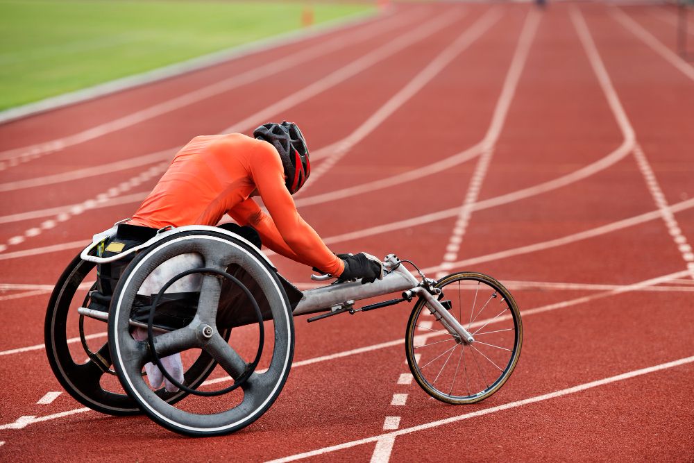 12 sports et activit&eacute;s populaires en fauteuil roulant
